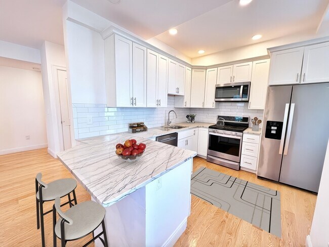 property at 14 Murray Ct