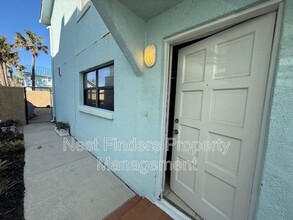 208 Hopkins St in Neptune Beach, FL - Building Photo - Building Photo