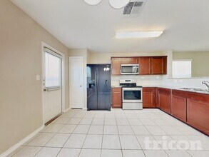 310 Mistflower in New Braunfels, TX - Foto de edificio - Building Photo