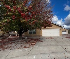 501 Lassen Ct SE in Albuquerque, NM - Building Photo