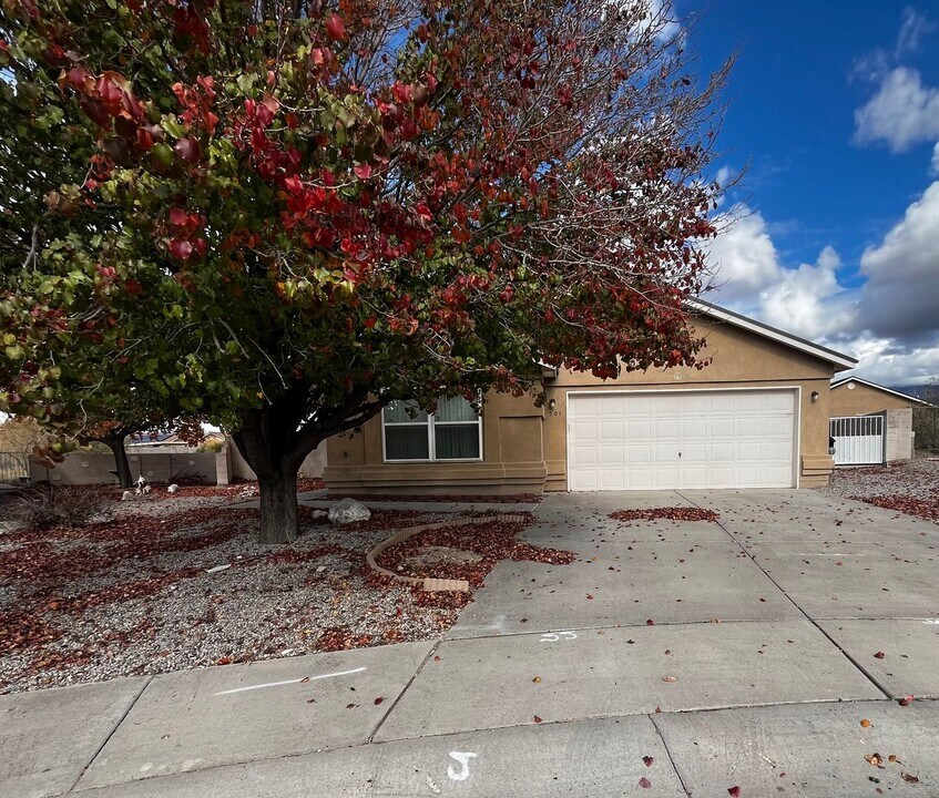 501 Lassen Ct SE in Albuquerque, NM - Building Photo