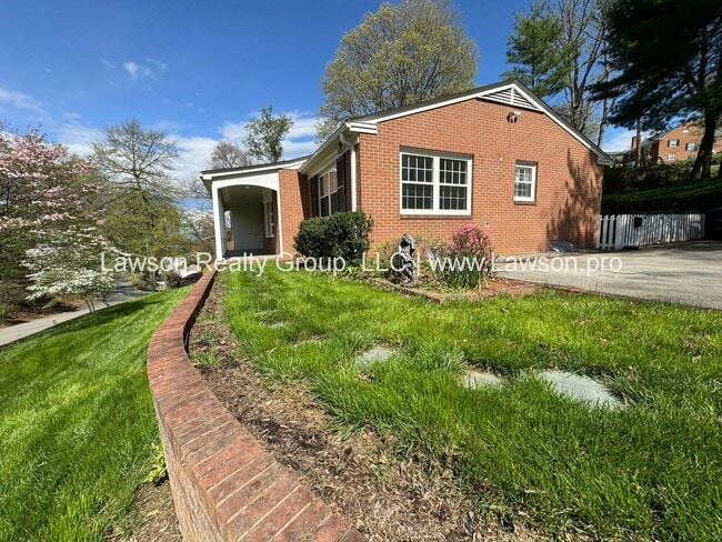 3074 Carolina Ave SW in Roanoke, VA - Building Photo - Building Photo