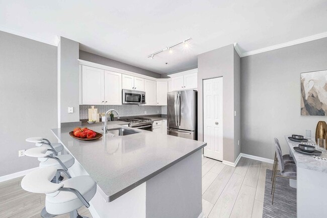 River Run at Naperville in Naperville, IL - Building Photo - Building Photo