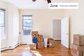 Room in Shared 2 bed/1 bath home in Boston, MA - Building Photo - Building Photo