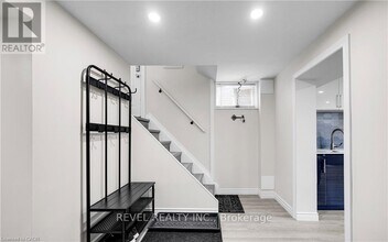 38 Birgitta Crescent in Toronto, ON - Building Photo - Building Photo
