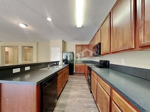 86380 Cartesian Pointe Dr in Yulee, FL - Foto de edificio - Building Photo