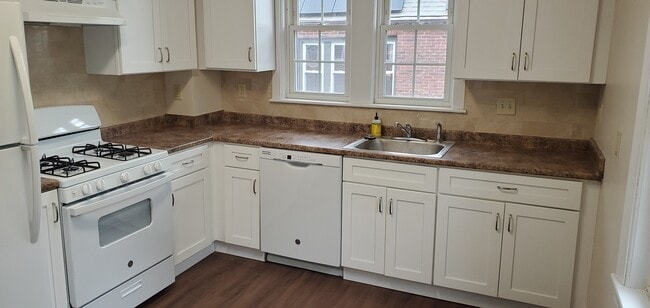 54 Crosby Rd, Unit 2