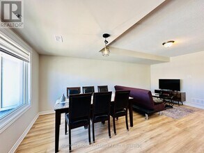 826 Mikinak Rd in Ottawa, ON - Building Photo - Building Photo