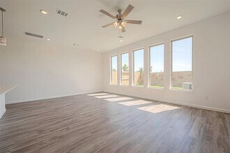 5515 Holly Hvn Ct in Fulshear, TX - Foto de edificio - Building Photo