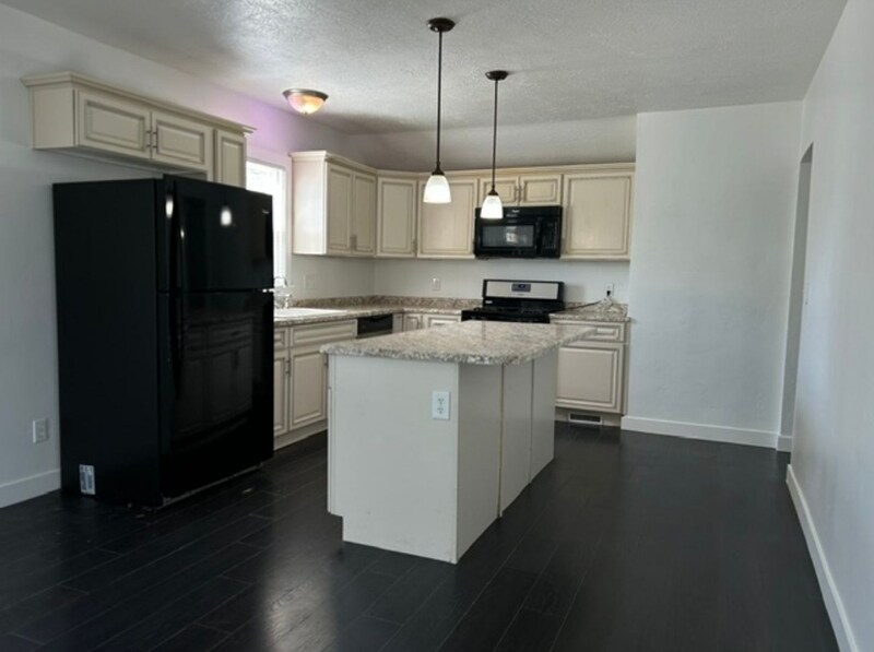 51 N Chicago St in Salt Lake City, UT - Building Photo