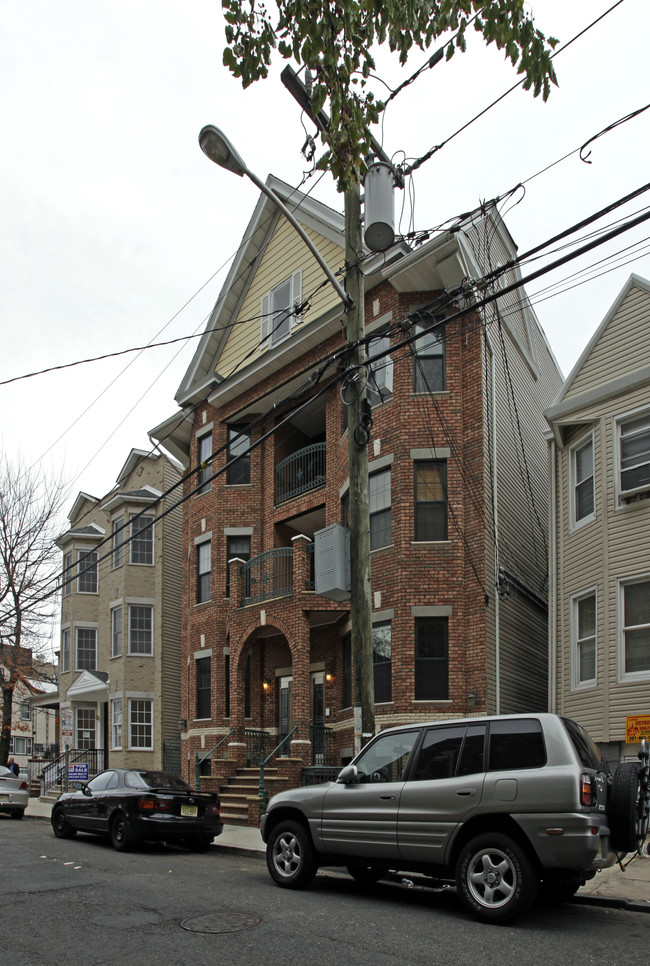 41 VAN REYPEN St in Jersey City, NJ - Building Photo - Building Photo