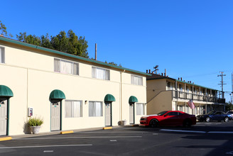 Holiday Orchard Apartments in Hayward, CA - Building Photo - Building Photo