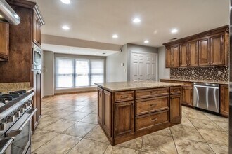 2598 Cedar Ridge Dr in Germantown, TN - Building Photo - Building Photo