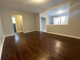 4406 Camden Ave in Pennsauken, NJ - Building Photo