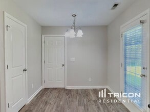 131 Drewsbury Dr in Greensboro, NC - Building Photo - Building Photo