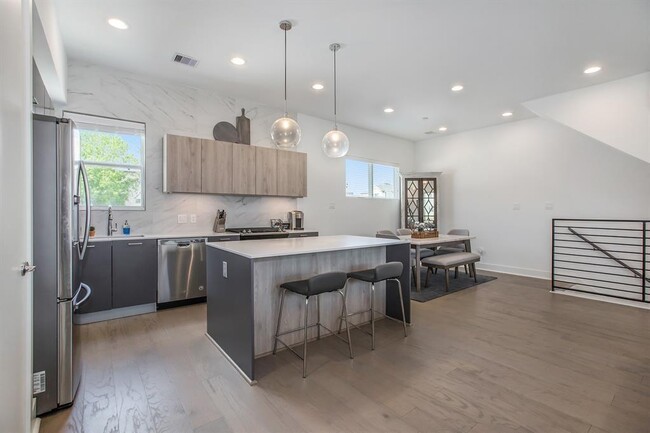 1236 W 25th St in Houston, TX - Building Photo - Building Photo