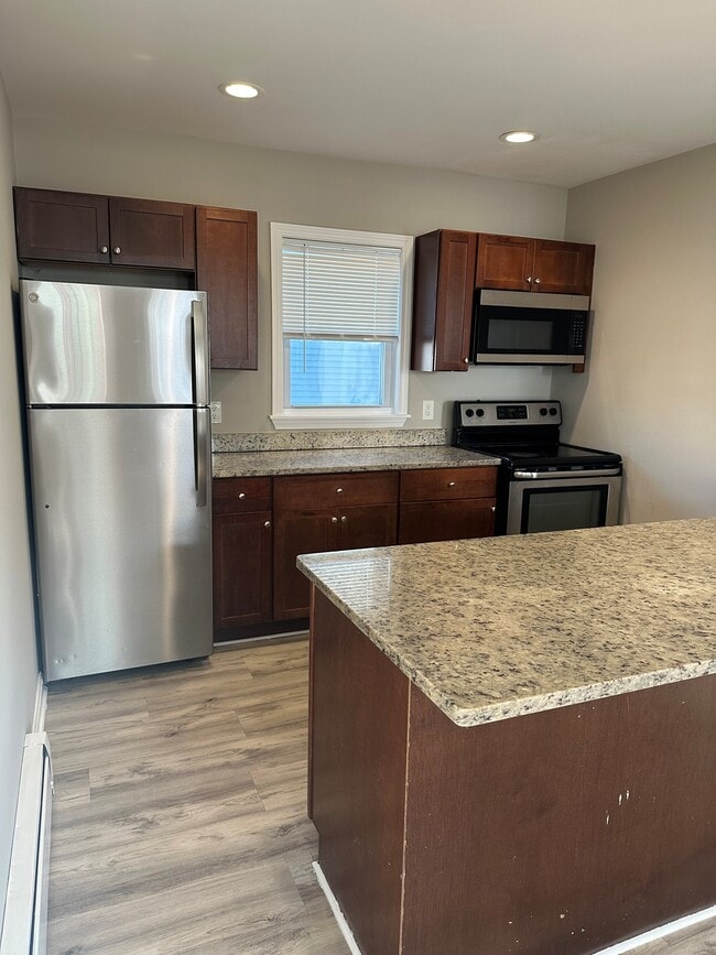 91 Homes Ave, Unit 2 in Boston, MA - Foto de edificio - Building Photo