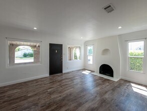 723 W Doran St in Glendale, CA - Building Photo - Building Photo