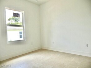 918 Eisenhower Blvd in Lehigh Acres, FL - Building Photo - Building Photo
