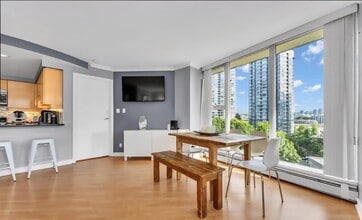 1009 Expo Blvd in Vancouver, BC - Building Photo - Building Photo