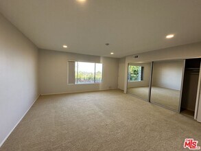 1212 Roberto Ln in Los Angeles, CA - Building Photo - Building Photo