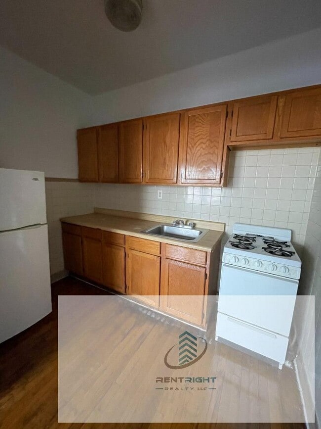 property at 4650 N Elston Ave