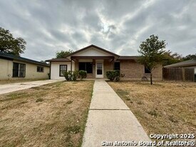 2002 Cassandra St in San Antonio, TX - Building Photo