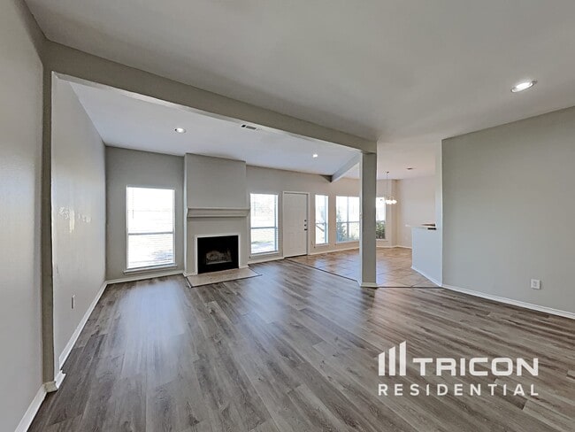 1081 Treehouse Ln in Red Oak, TX - Building Photo - Building Photo