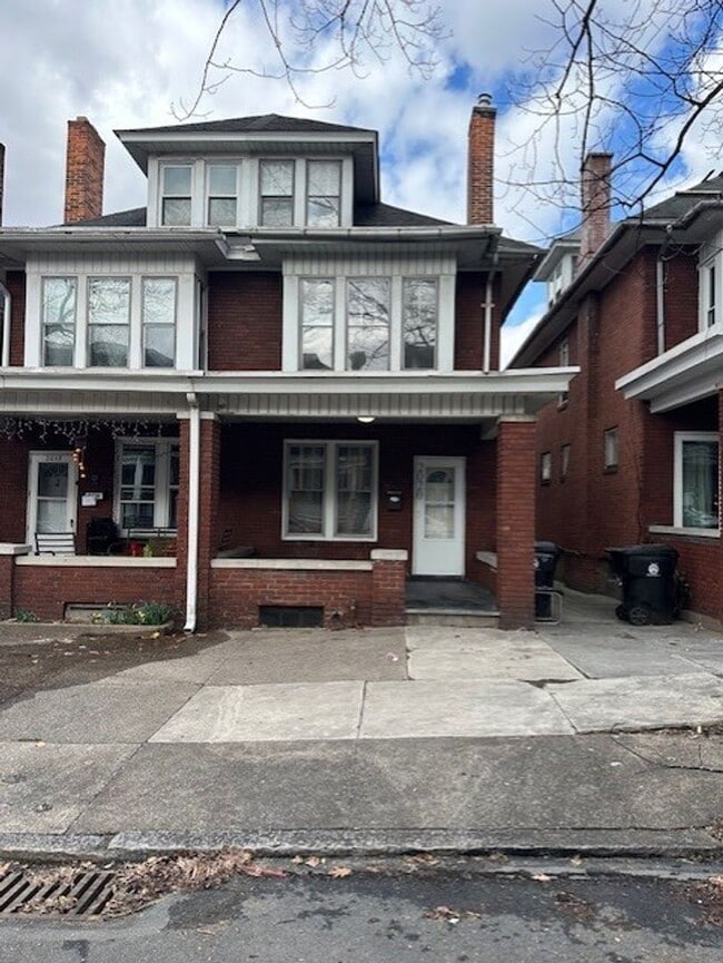 property at 2020 Chestnut St