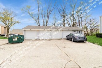 317 SE Lowell Dr in Ankeny, IA - Building Photo - Building Photo