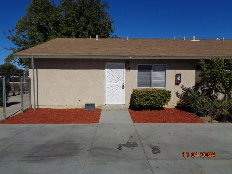 38744 4th St E in Palmdale, CA - Building Photo