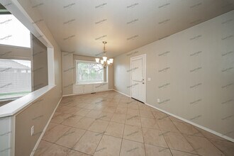 1309 Pickford Ln in Oklahoma City, OK - Foto de edificio - Building Photo