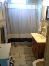 9 Rena St, Unit 9 Rena St #3 in Worcester, MA - Building Photo - Building Photo