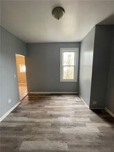 139 N Water Ave, Unit 2 in Sharon, PA - Foto de edificio - Building Photo