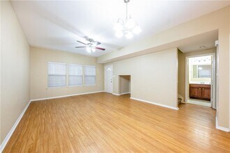 2809 E 22nd St in Austin, TX - Building Photo - Building Photo