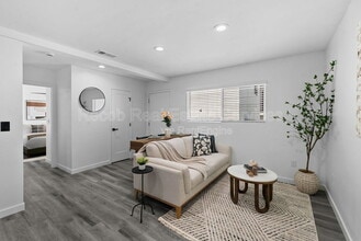 5116 69th St in San Diego, CA - Building Photo - Building Photo