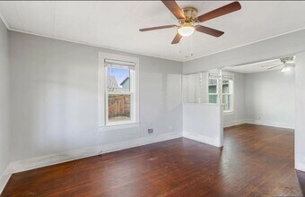 165 SE Clay St in Dallas, OR - Building Photo - Building Photo