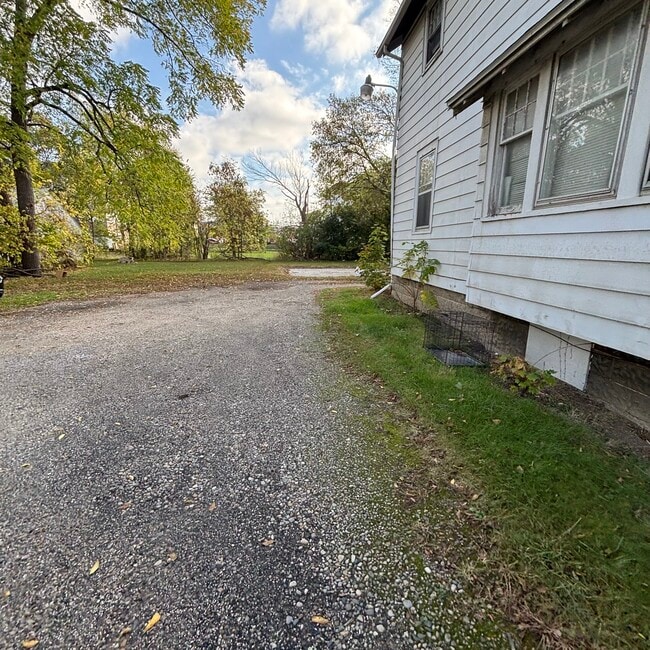 215 Westmoreland Ave in Lansing, MI - Building Photo - Building Photo