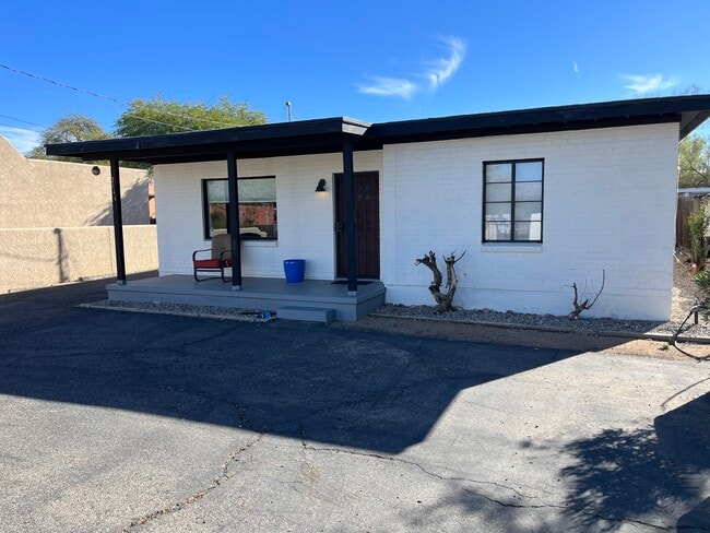 2844 E Edison St in Tucson, AZ - Building Photo - Building Photo