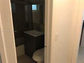 757 NE 127th St in North Miami, FL - Building Photo - Building Photo
