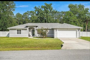 20 Emerson Dr in Palm Coast, FL - Building Photo