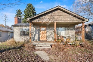 3024 W Grace Ave in Spokane, WA - Building Photo