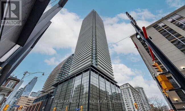 property at 501 Yonge St