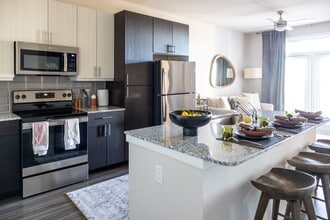Enclave on Ross in Del Valle, TX - Building Photo - Building Photo