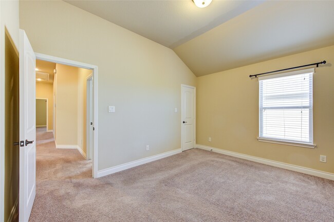 property at 4623 Montcliff Bend Ln