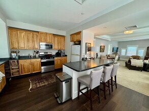 32 Atherton Rd in Brookline, MA - Building Photo - Building Photo