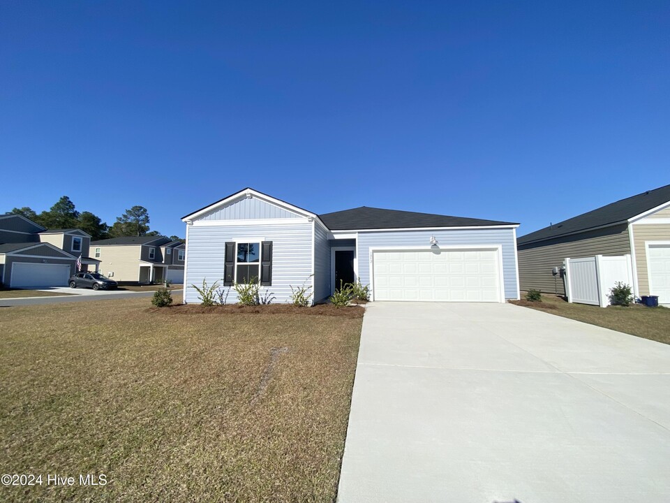 1052 Silverfish Pl in Sunset Beach, NC - Building Photo