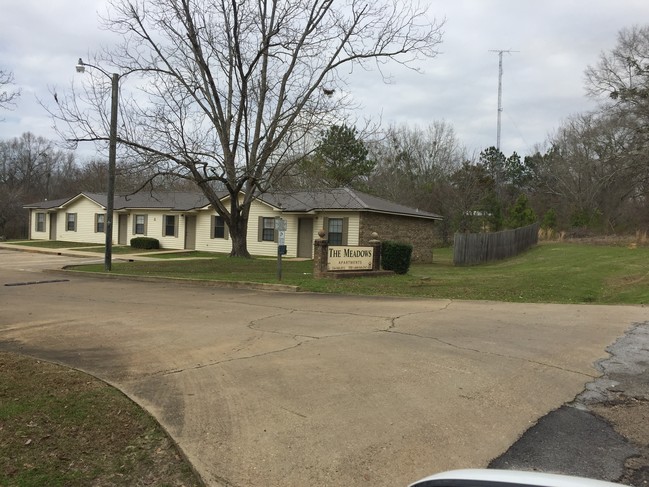 The Meadows in Hayneville, AL - Foto de edificio - Building Photo