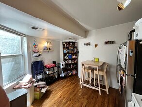 3740 N Janssen Ave in Chicago, IL - Building Photo - Building Photo