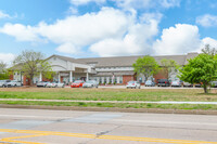 Heritage Landing Senior Apartments in Tulsa, OK - Foto de edificio - Building Photo